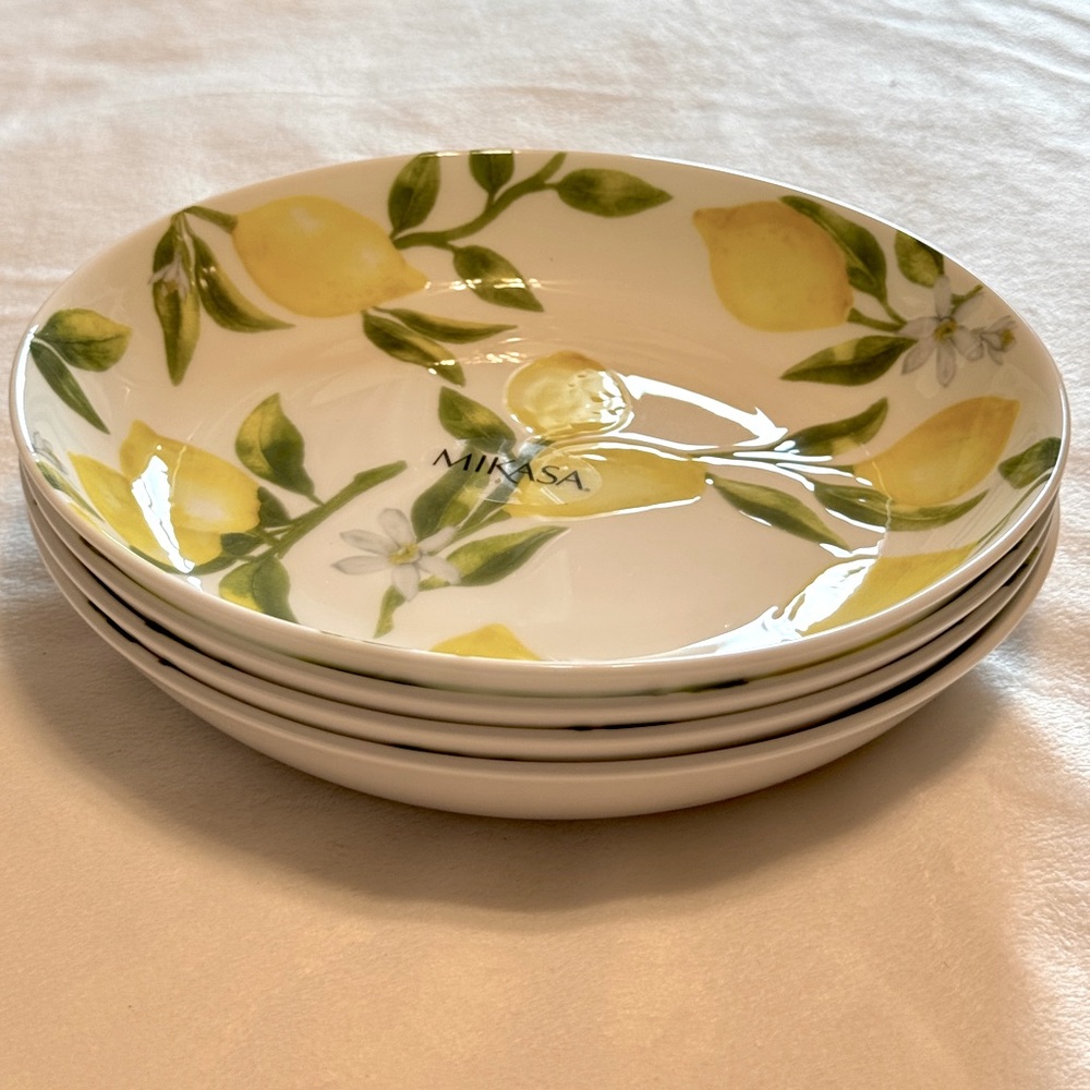 Mikasa Bone China Lemons Set of 4 Pasta Bowls 8.5” Brand New